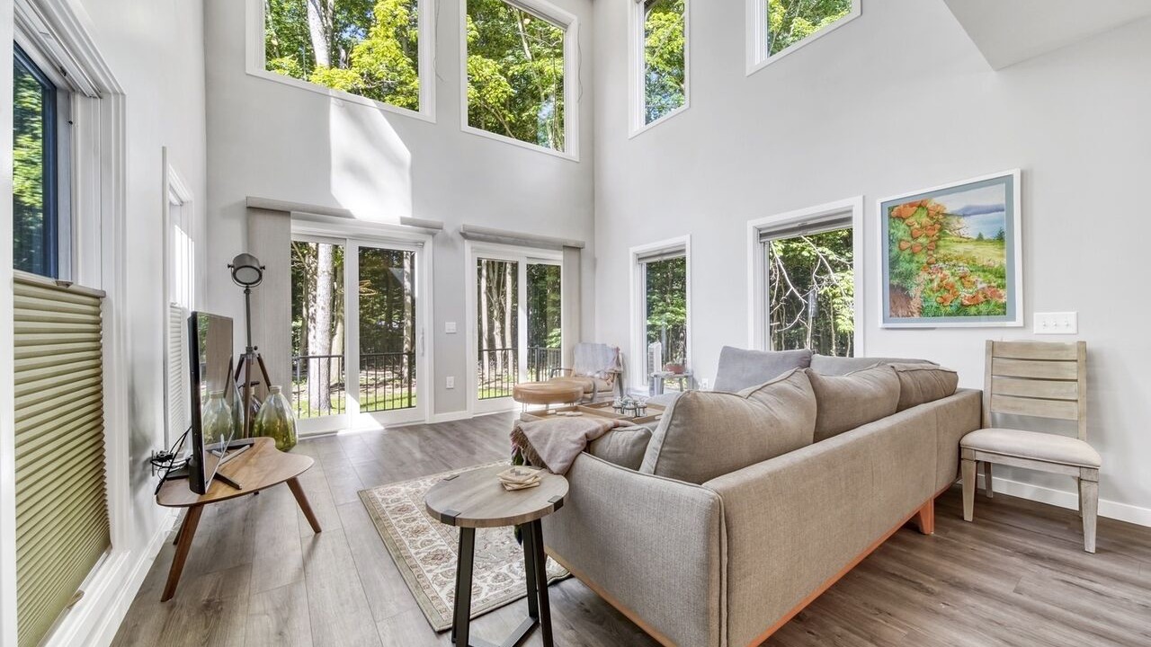 Photo of Livingroom in Fennville