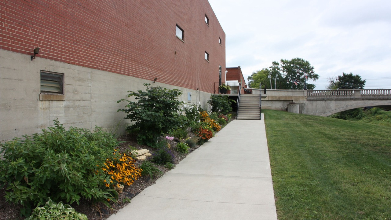 Photo of Others in Dyersville