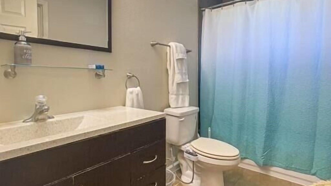 Photo of Bathroom in Uptown