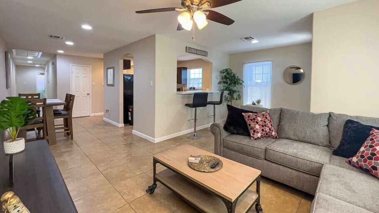 Photo of Livingroom in Uptown