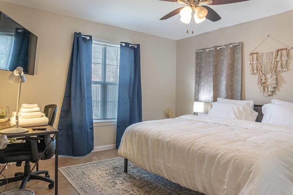 Photo of Bedroom in Uptown