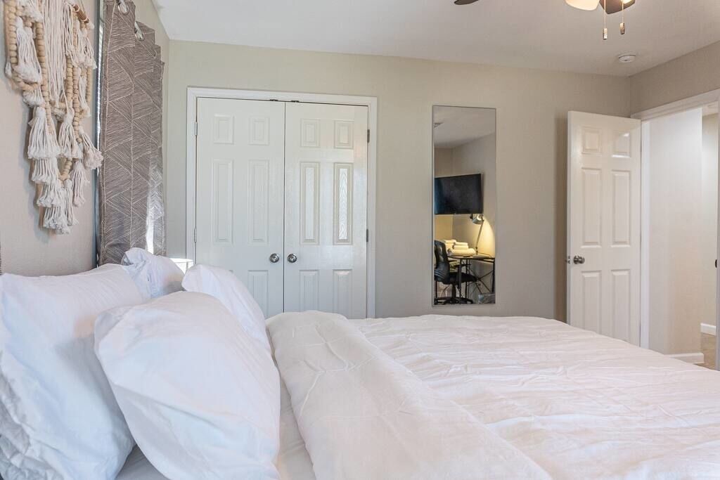 Photo of Bedroom in Uptown