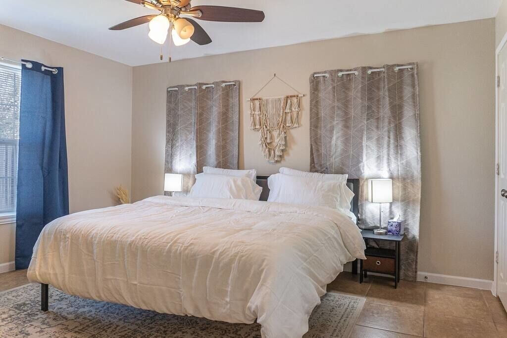 Photo of Bedroom in Uptown