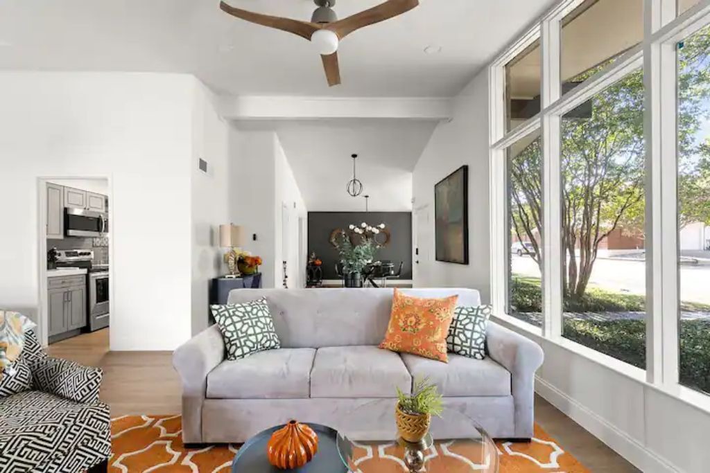 Photo of Livingroom in North Dallas