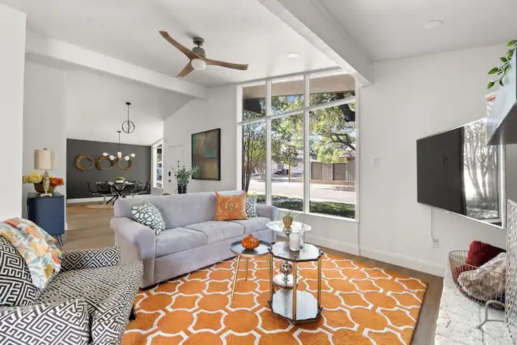 Photo of Livingroom in North Dallas