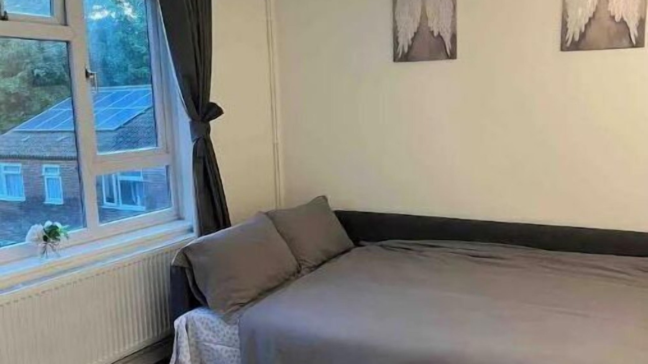 Photo of Bedroom in Greenford Broadway