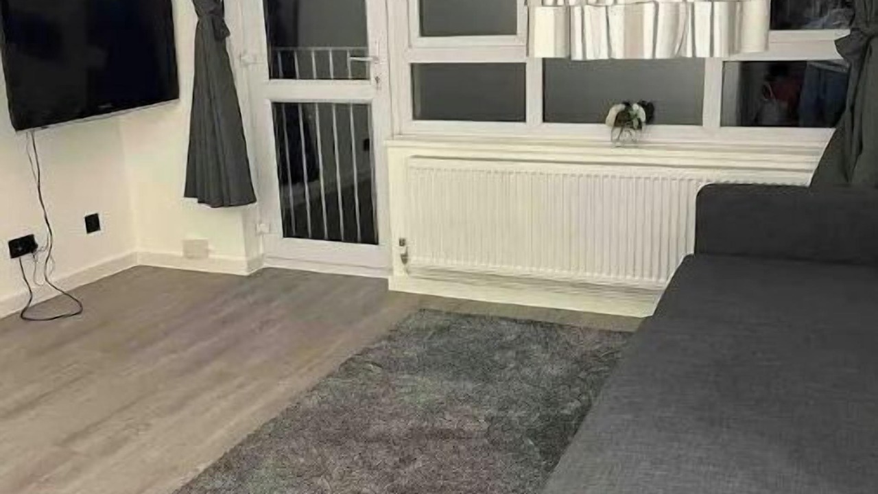 Photo of Livingroom in Greenford Broadway