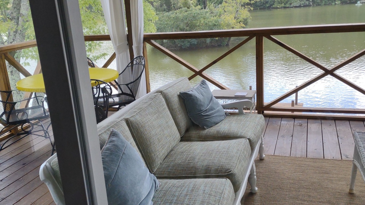 Photo of Livingroom in Kelso