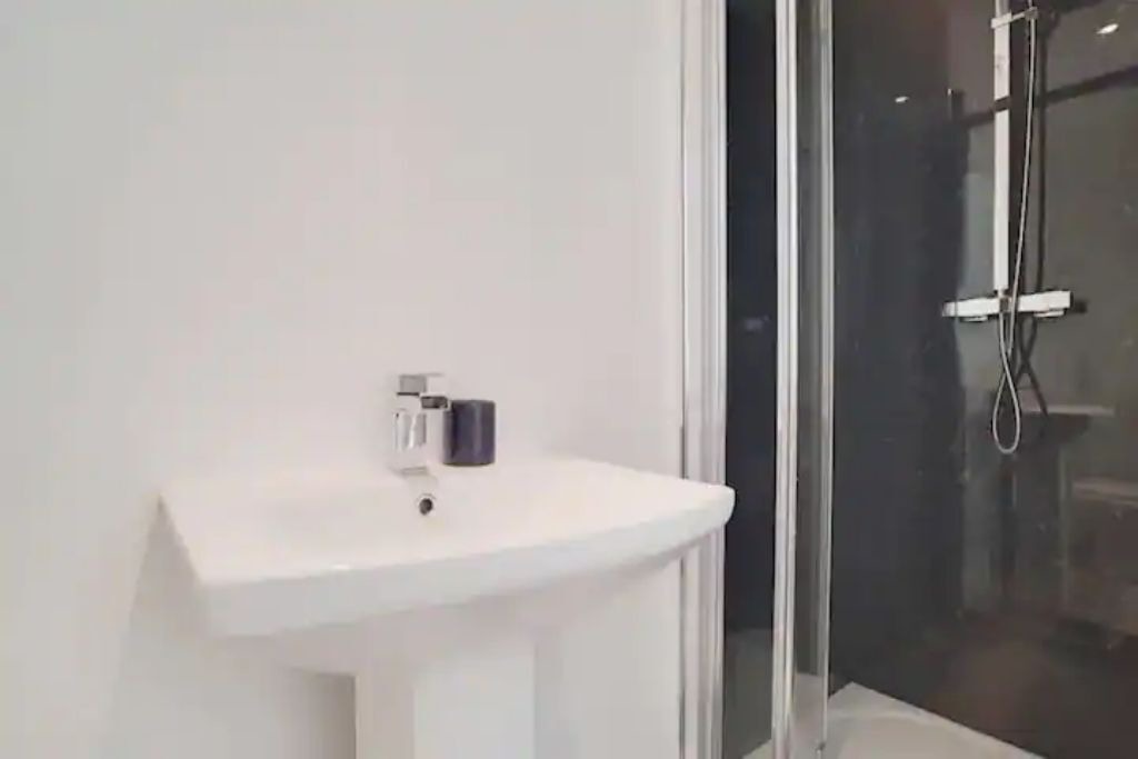 Photo of Bathroom in Isle of Dogs