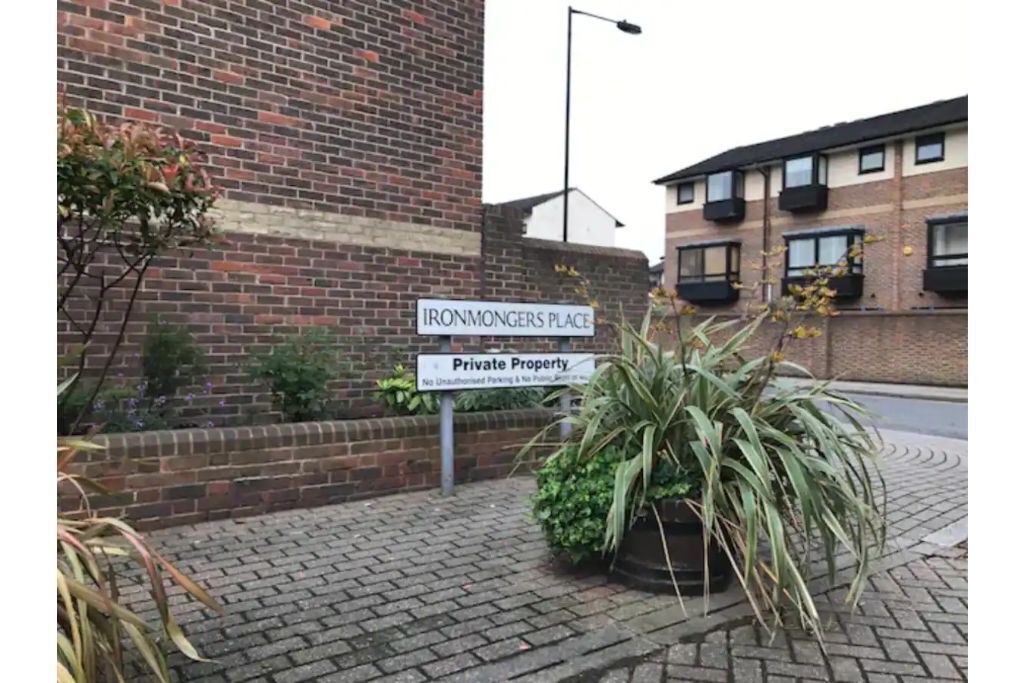 Photo of Others in Isle of Dogs