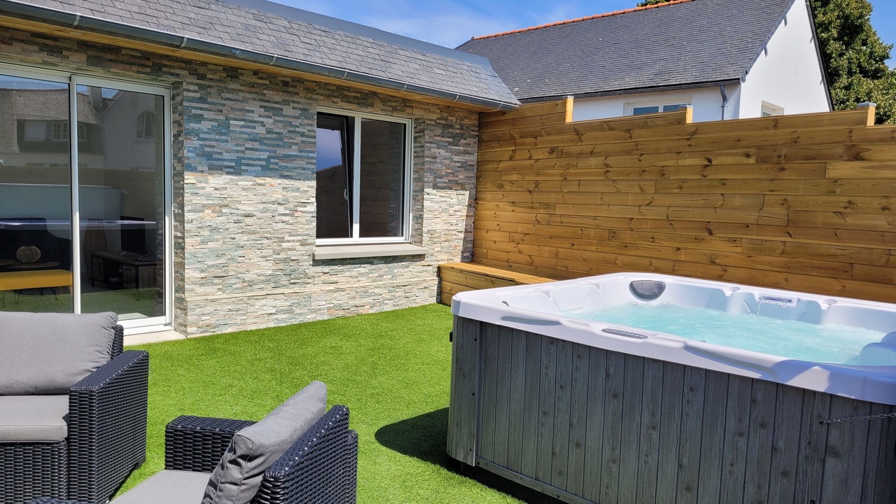 Photo of Patio Balcony in Trelevern