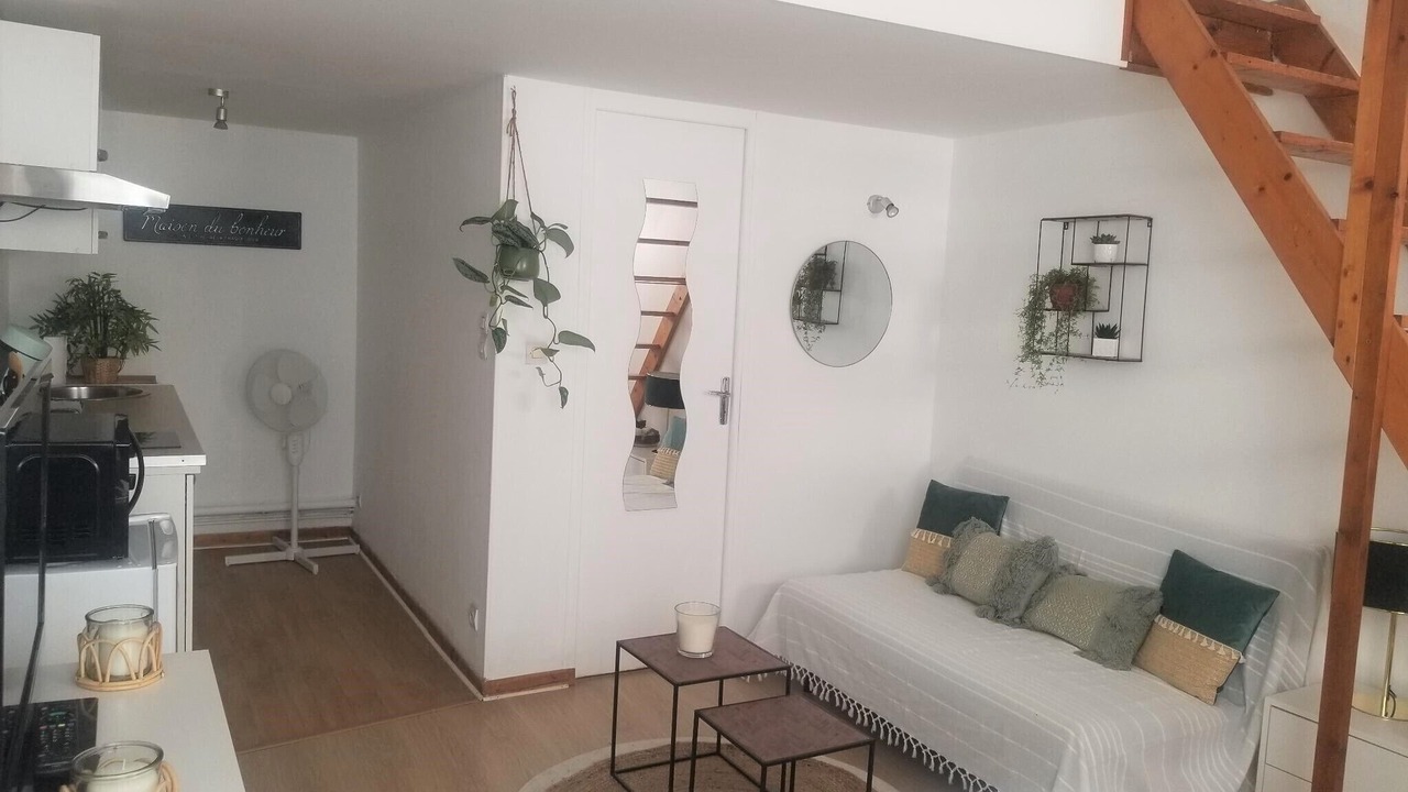 Photo of Livingroom in Miroir - Batignolles