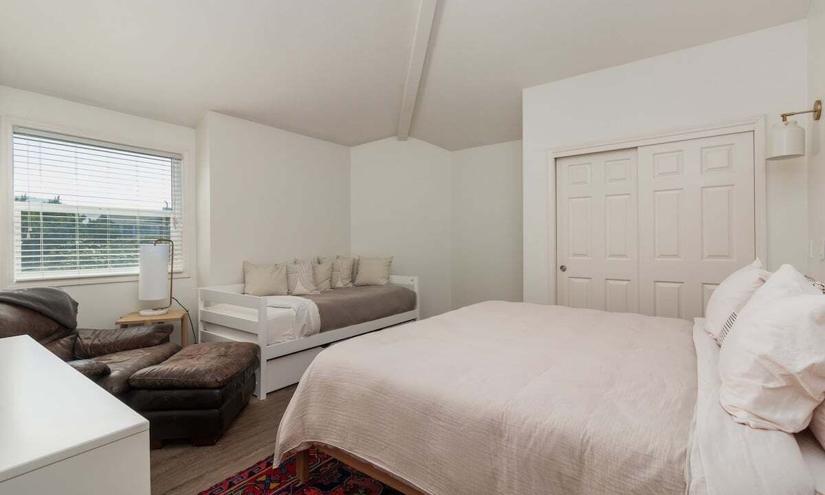 Photo of Bedroom in Neskowin