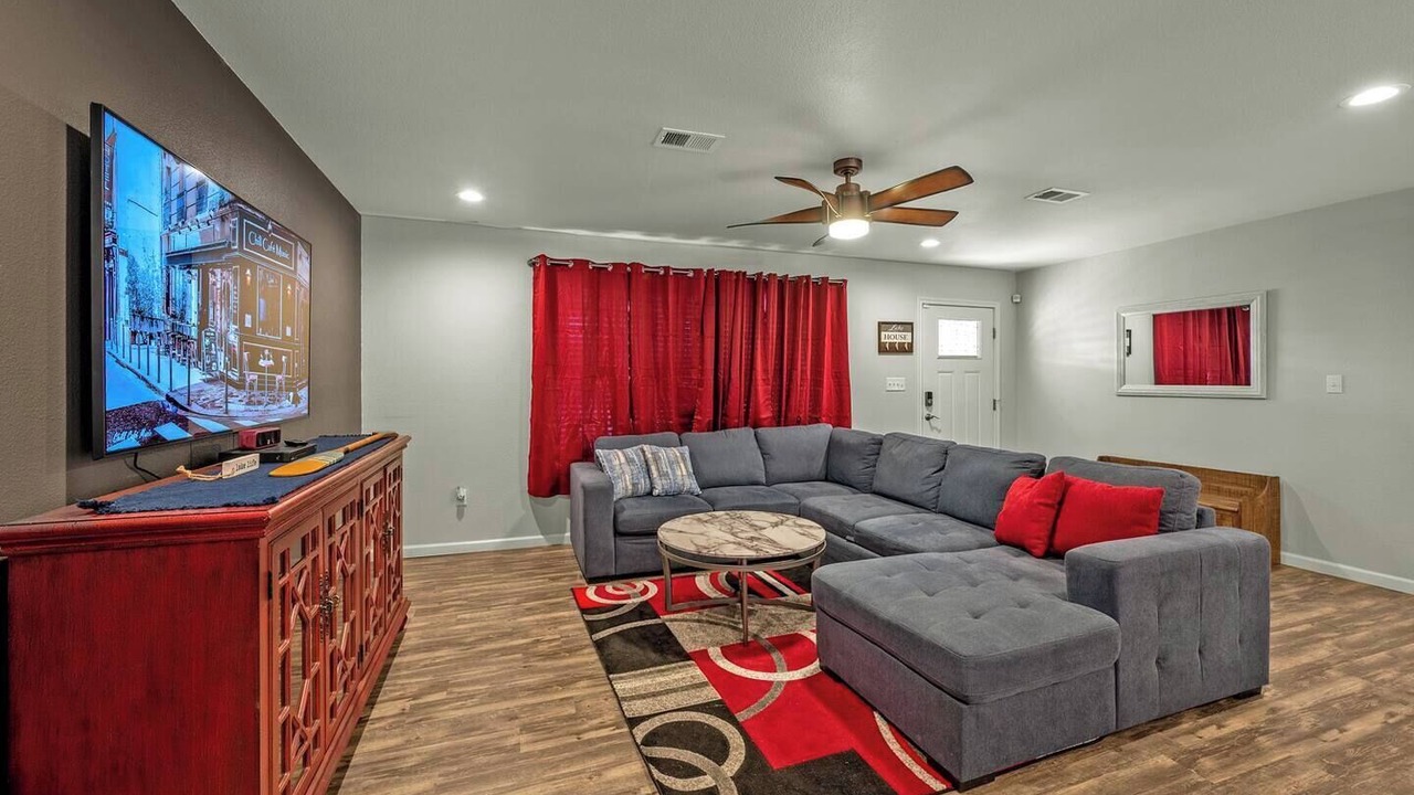 Photo of Livingroom in Mead