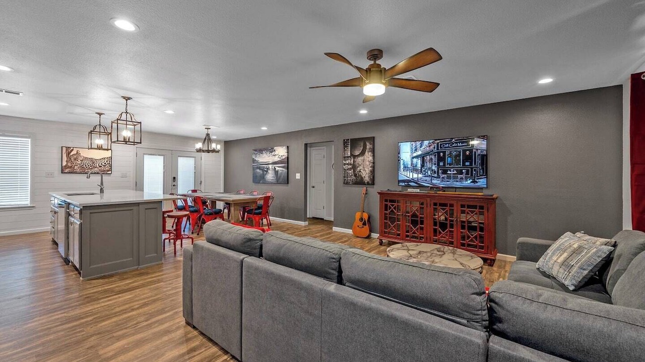 Photo of Livingroom in Mead