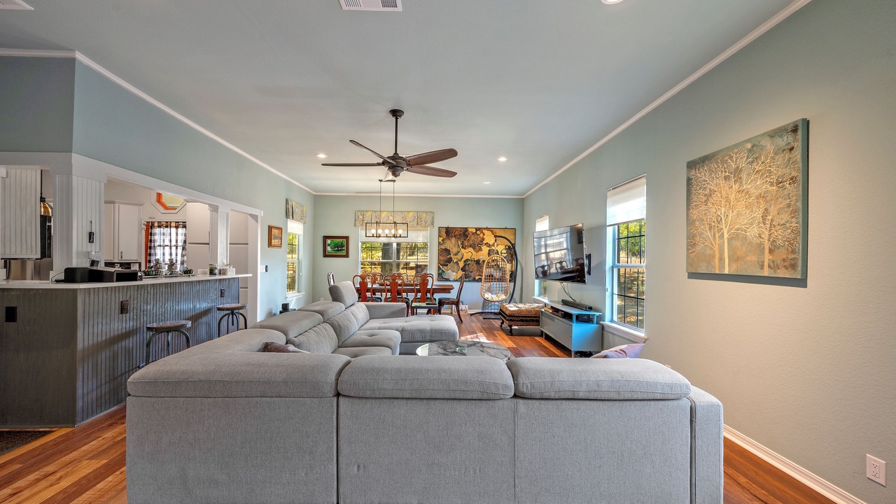 Photo of Livingroom in Mead
