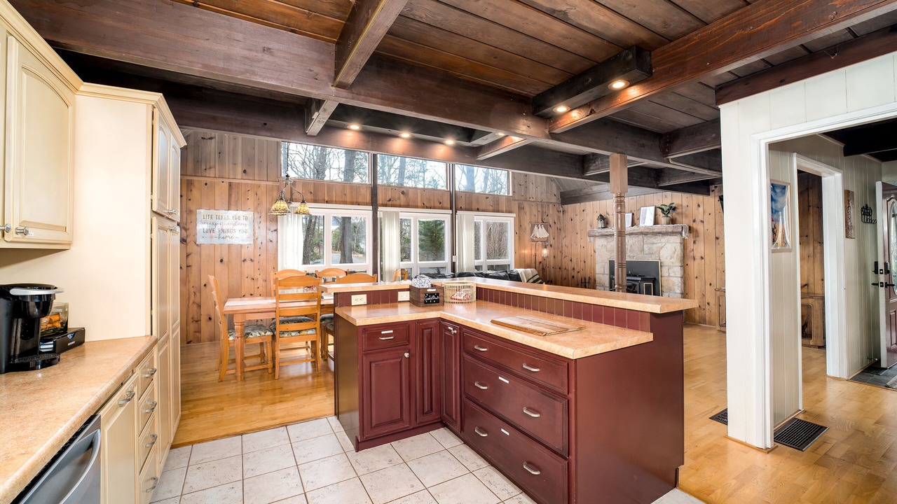 Photo of Kitchen in Massanutten