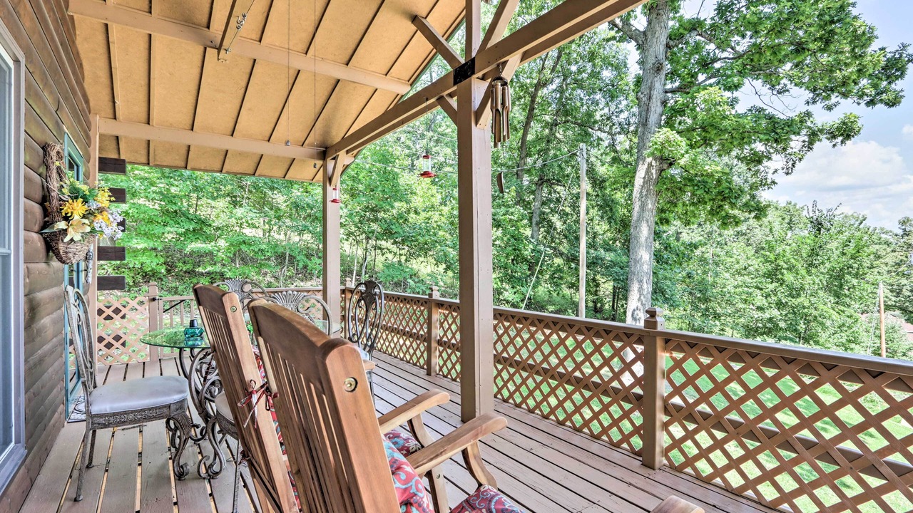Photo of Patio Balcony in Climax Springs