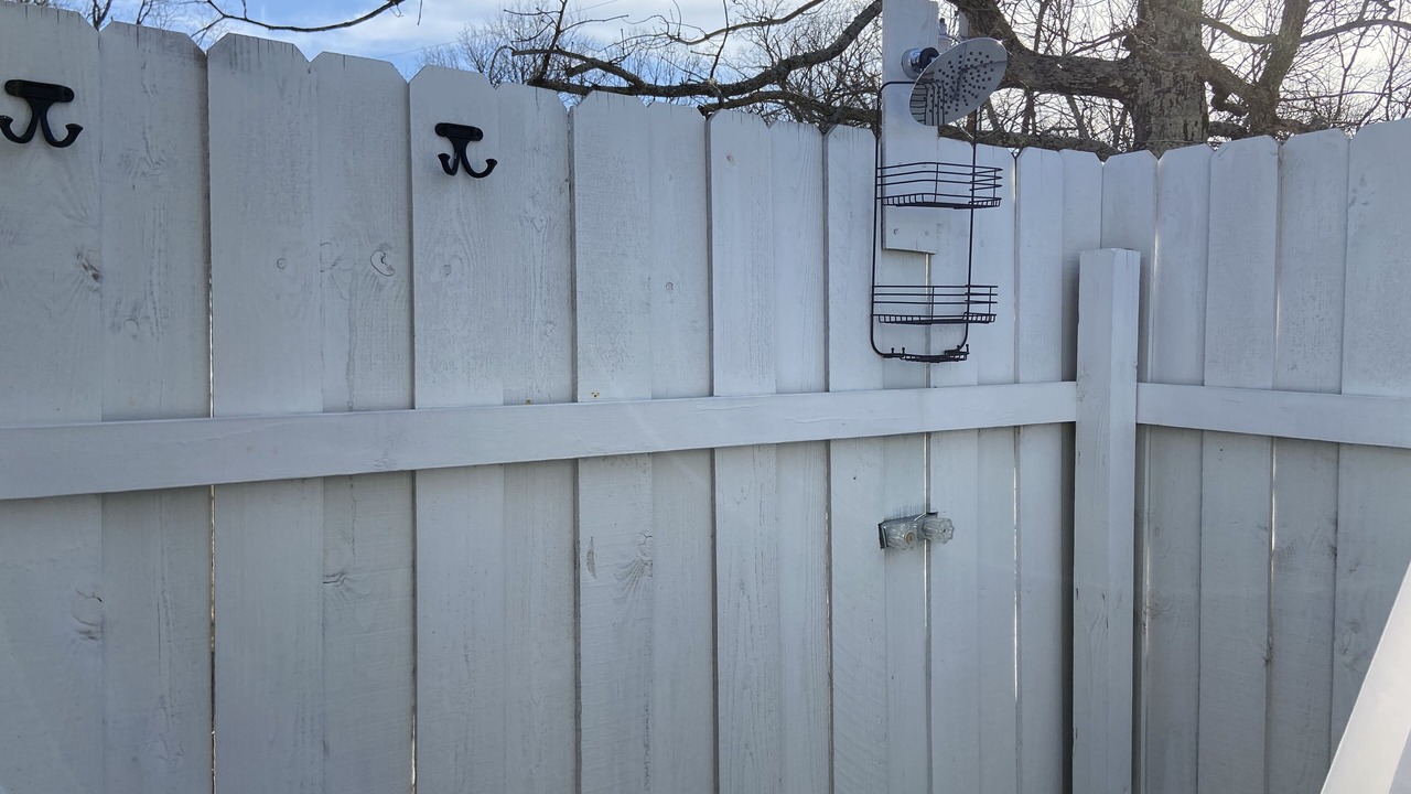 Photo of Outdoor in Canadian