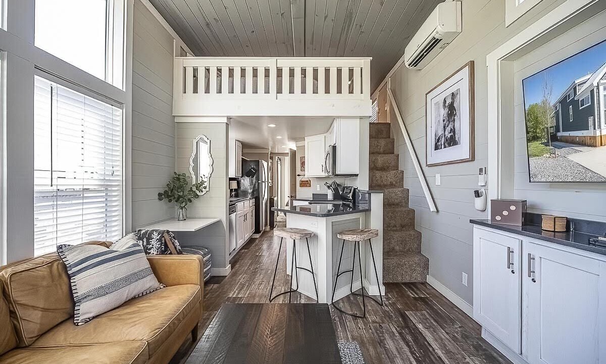Photo of Livingroom in Morganton
