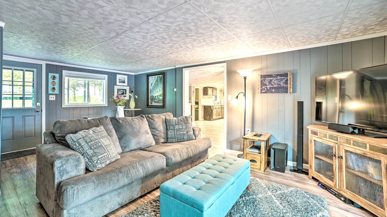 Photo of Livingroom in Cheboygan