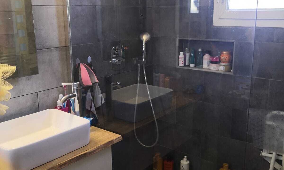 Photo of Bathroom in Cournonsec