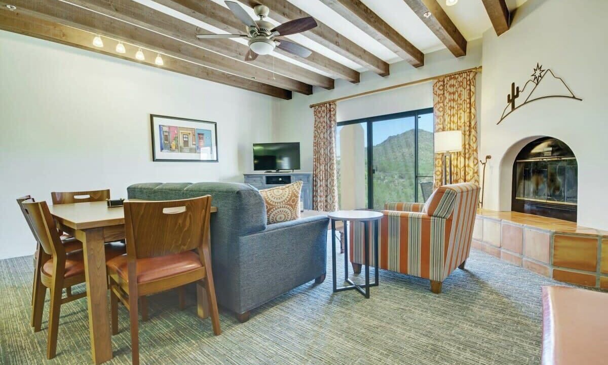 Photo of Livingroom in Starr Pass