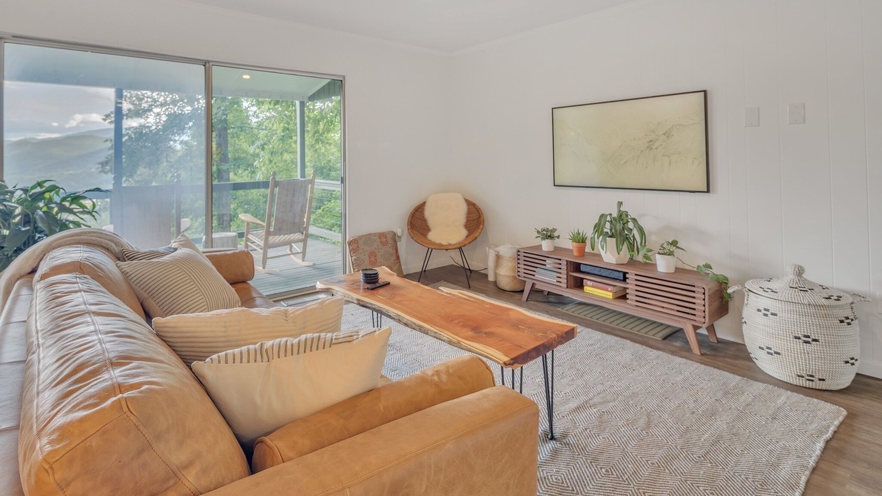 Photo of Bedroom in Walker-In-the-Hills