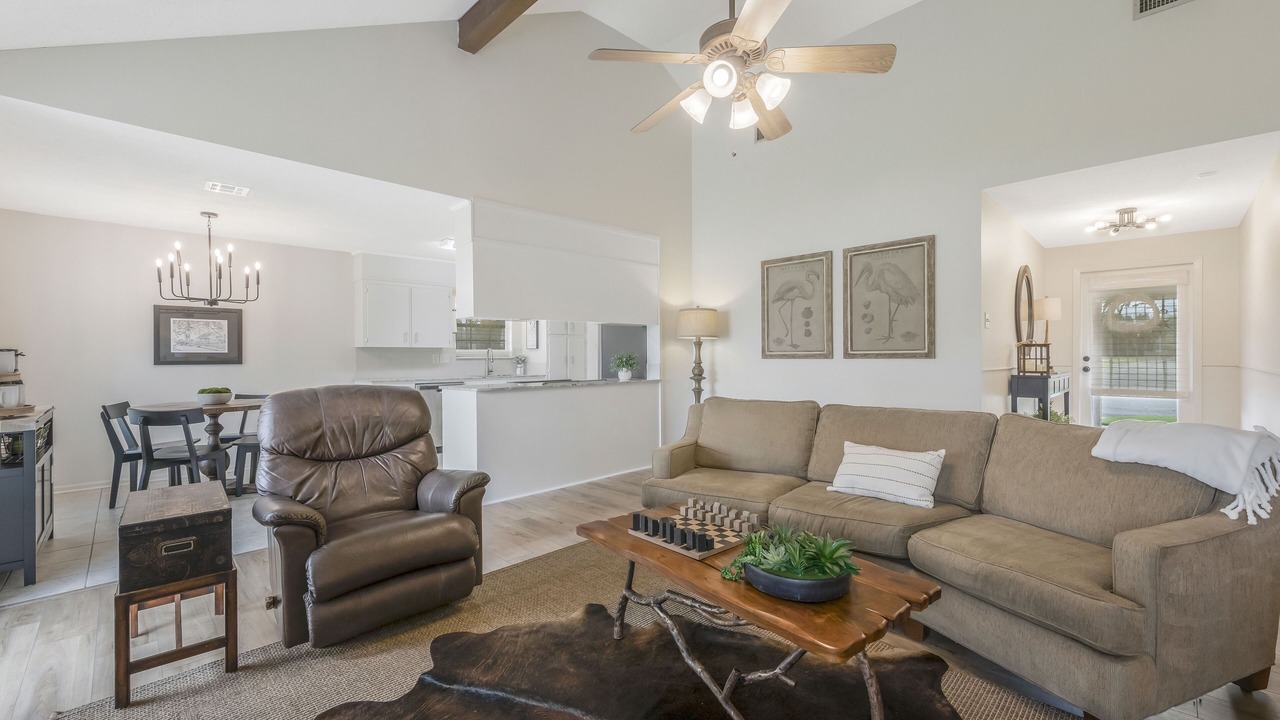 Photo of Livingroom in Lafayette