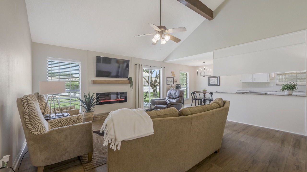 Photo of Livingroom in Lafayette
