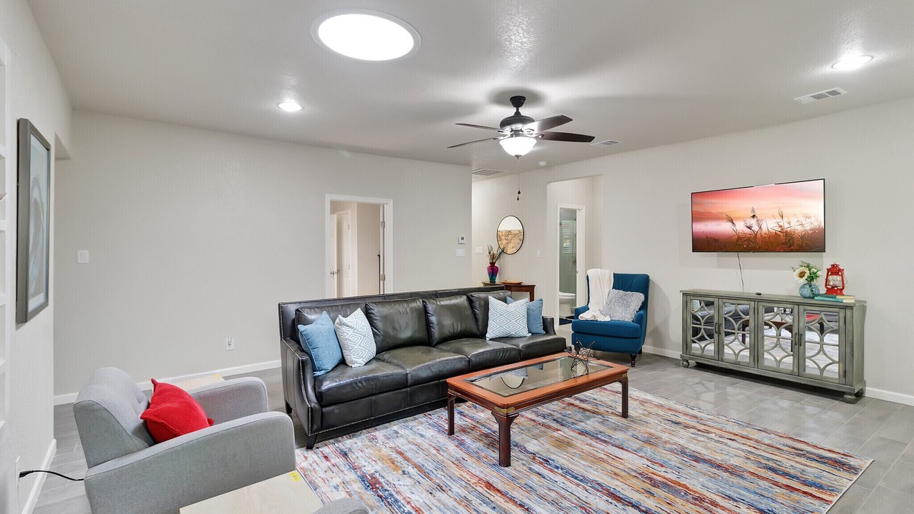 Photo of Livingroom in White Settlement
