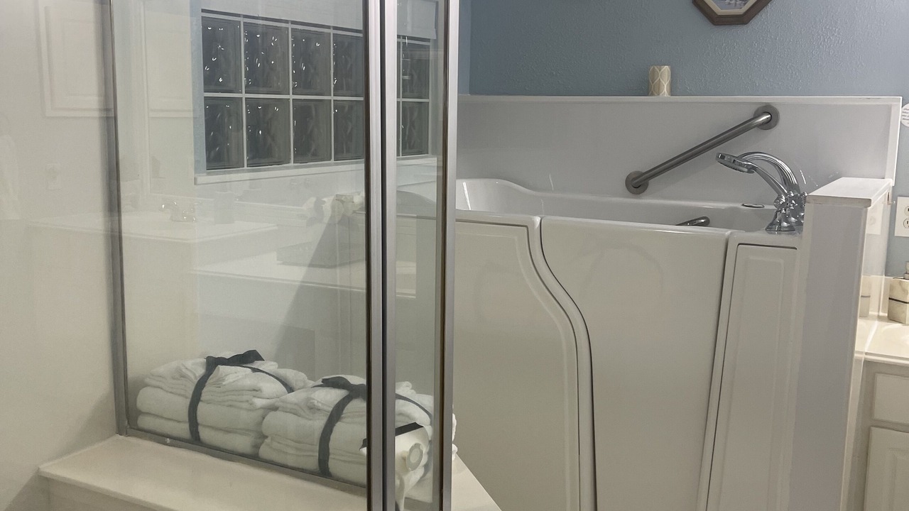 Photo of Bathroom in Atascocita