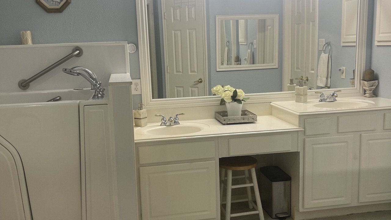 Photo of Bathroom in Atascocita