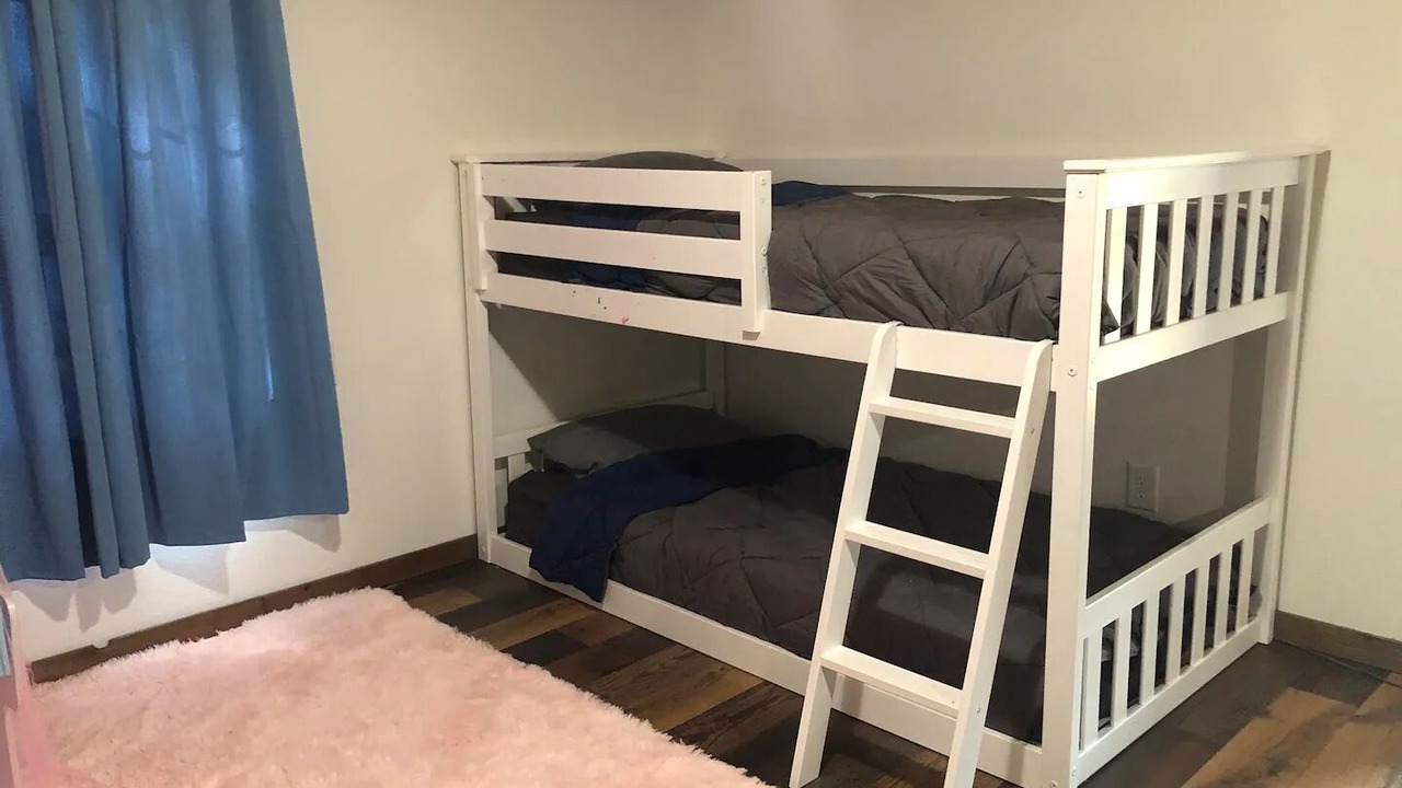 Photo of Bedroom in Couch