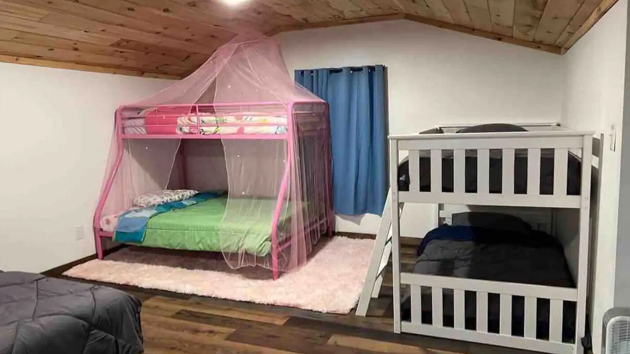 Photo of Bedroom in Couch