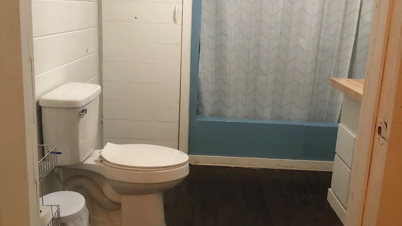 Photo of Bathroom in Couch