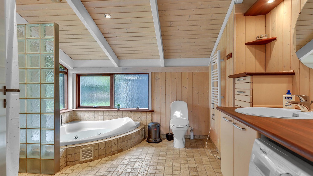 Photo of Bathroom in Strandby