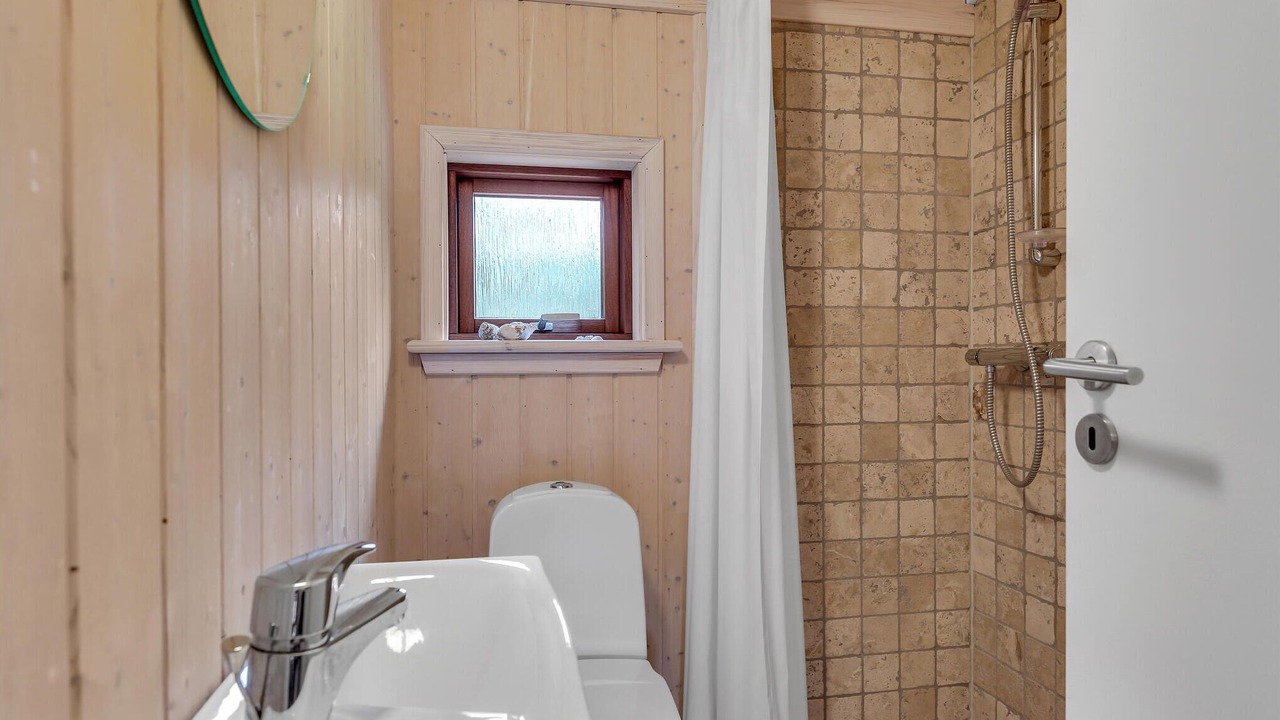 Photo of Bathroom in Strandby