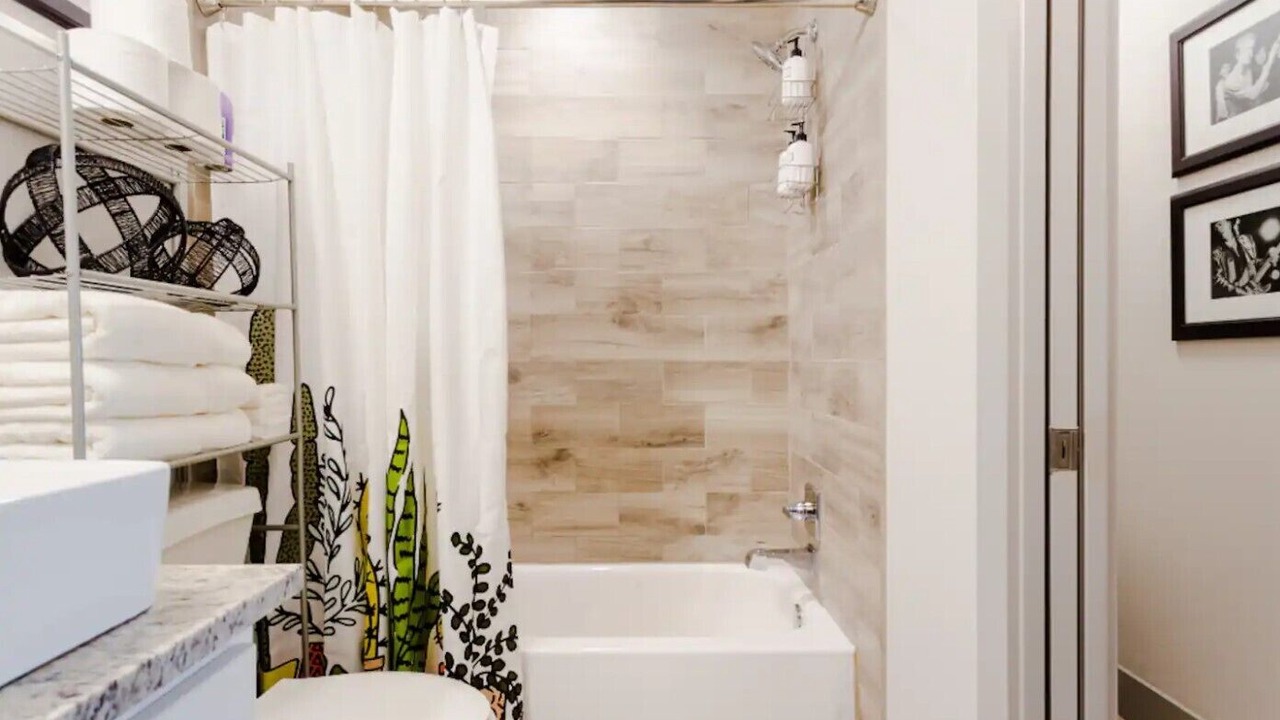 Photo of Bathroom in Blackshear-Prospect Hill