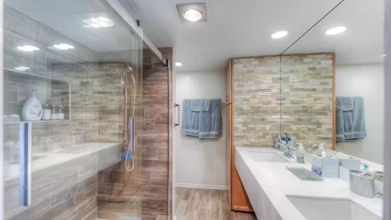 Photo of Bathroom in Afton