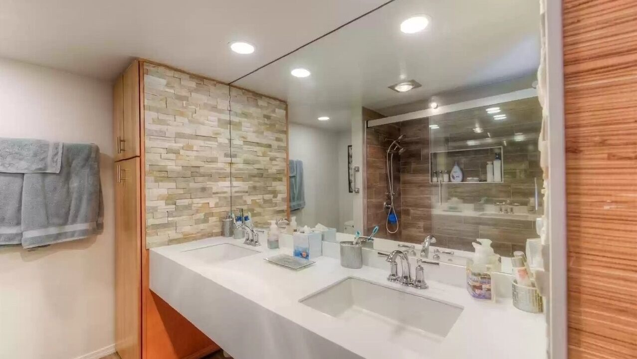 Photo of Bathroom in Afton