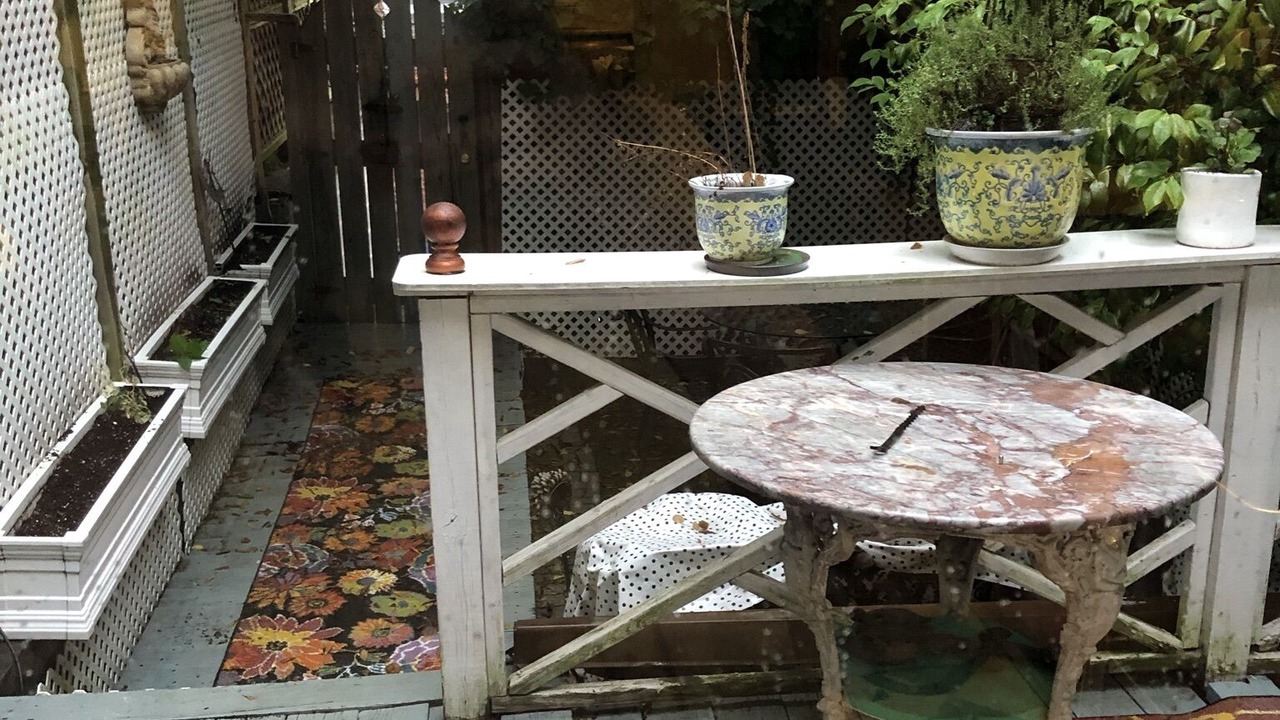 Photo of Outdoor in Embassy Row