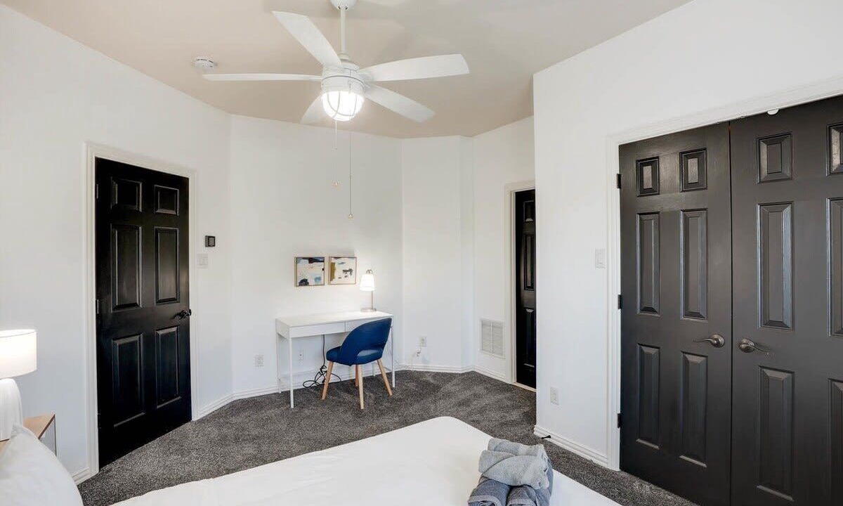 Photo of Bedroom in Lewisville
