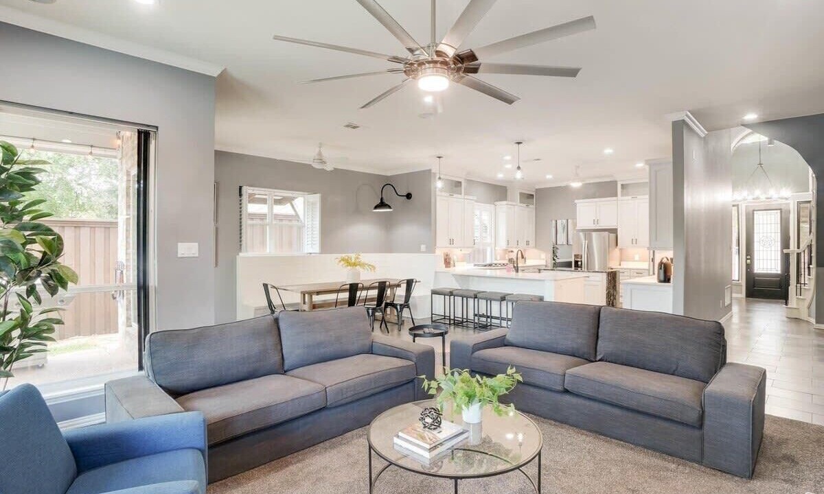 Photo of Livingroom in Lewisville