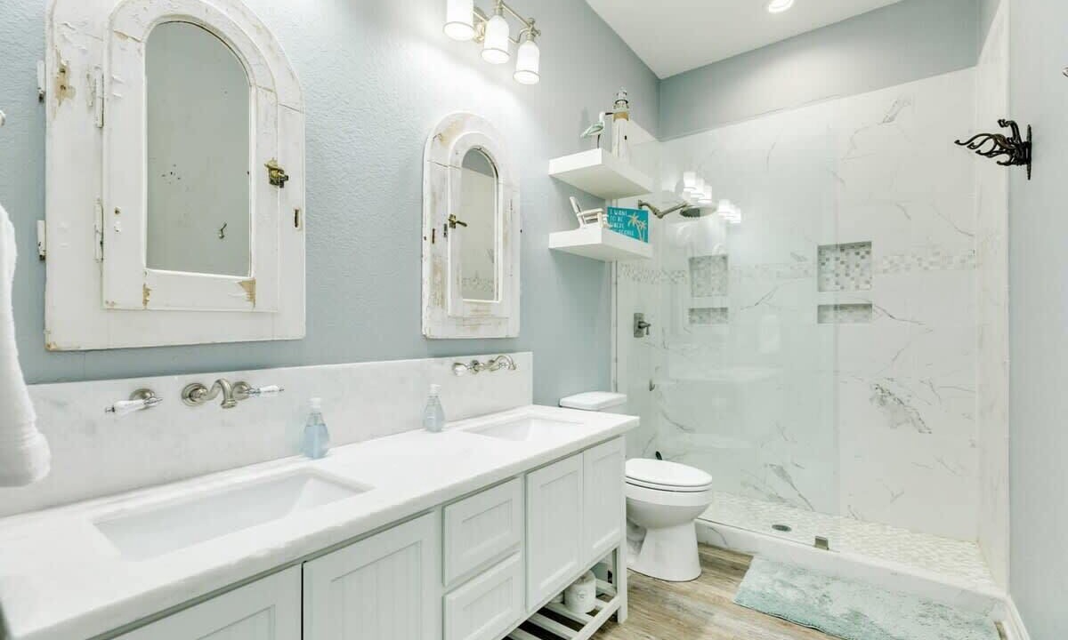 Photo of Bathroom in Surfside Beach