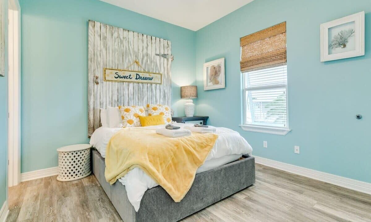 Photo of Bedroom in Surfside Beach