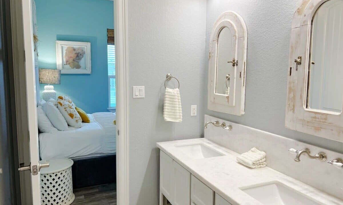 Photo of Bathroom in Surfside Beach