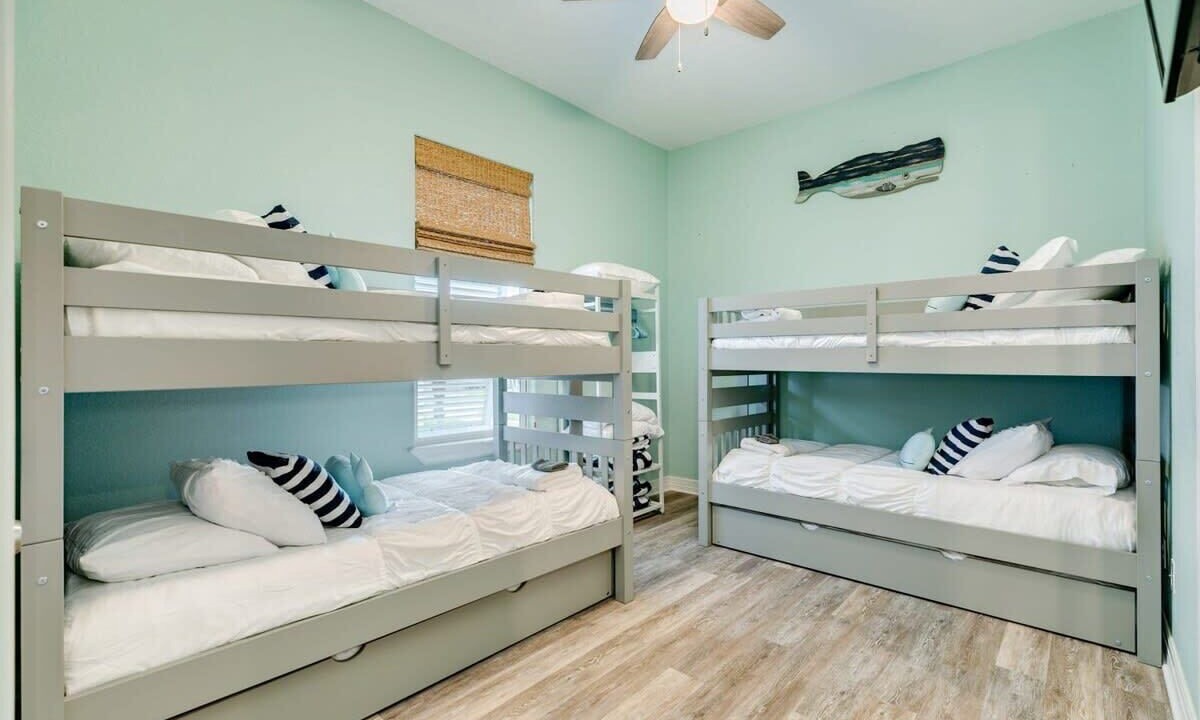 Photo of Bedroom in Surfside Beach