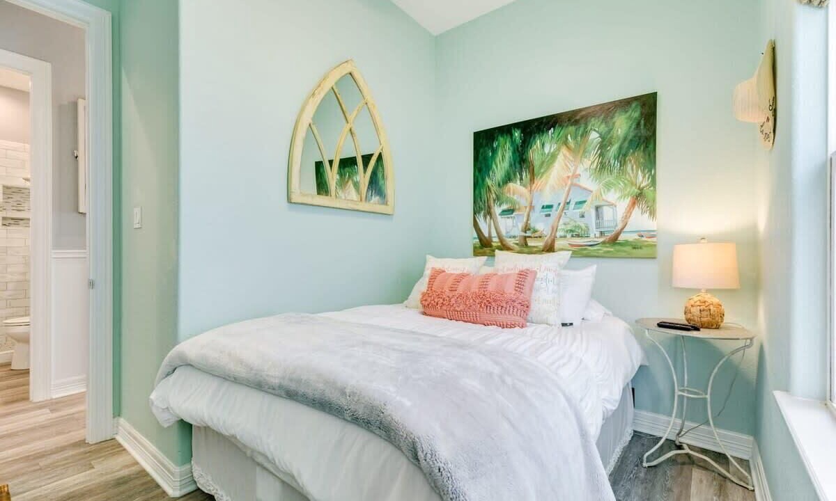 Photo of Bedroom in Surfside Beach