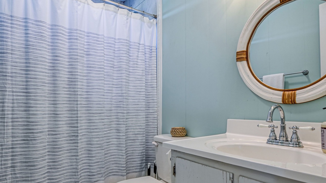 Photo of Bathroom in Ocean City Beach